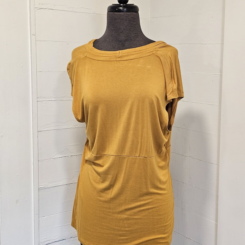 Elegant Mustard Short Sleeve Top